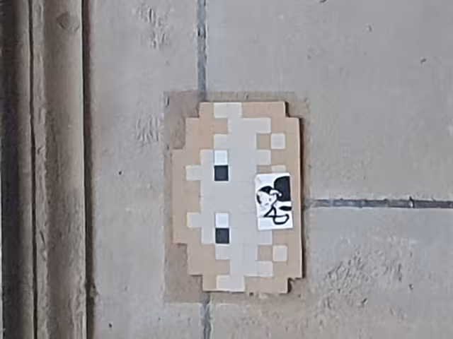 Picture of a mosaic on a wall