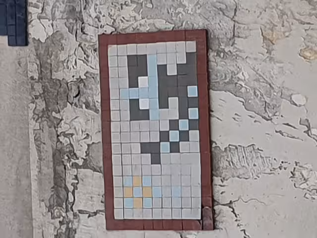 Picture of a mosaic on a wall