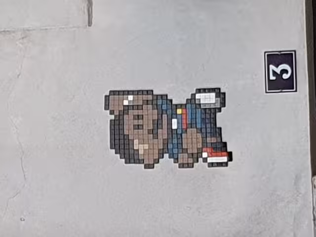 Picture of a mosaic on a wall