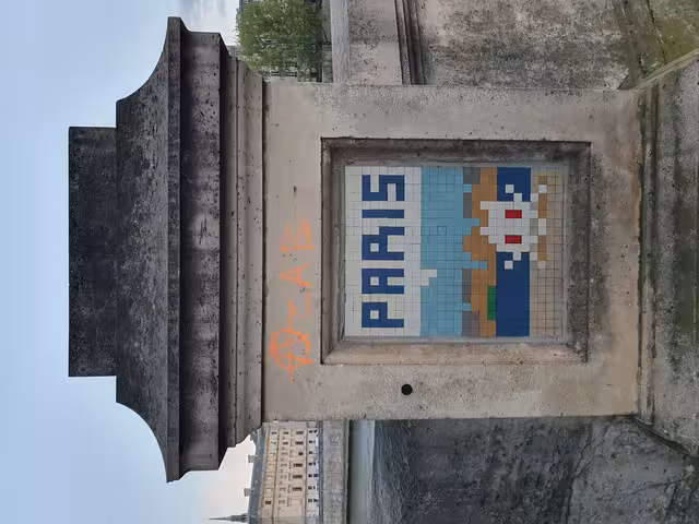 Picture of a mosaic on a wall