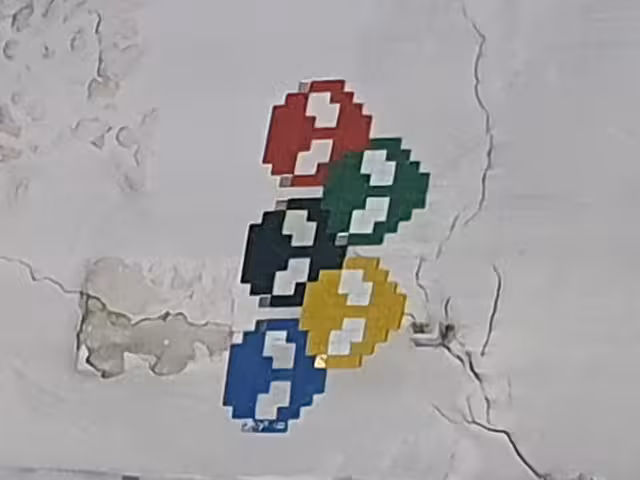 Picture of a mosaic on a wall