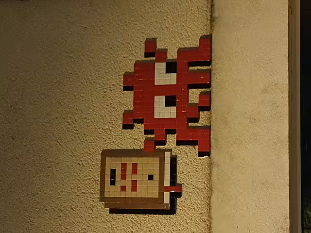 Picture of a mosaic on a wall